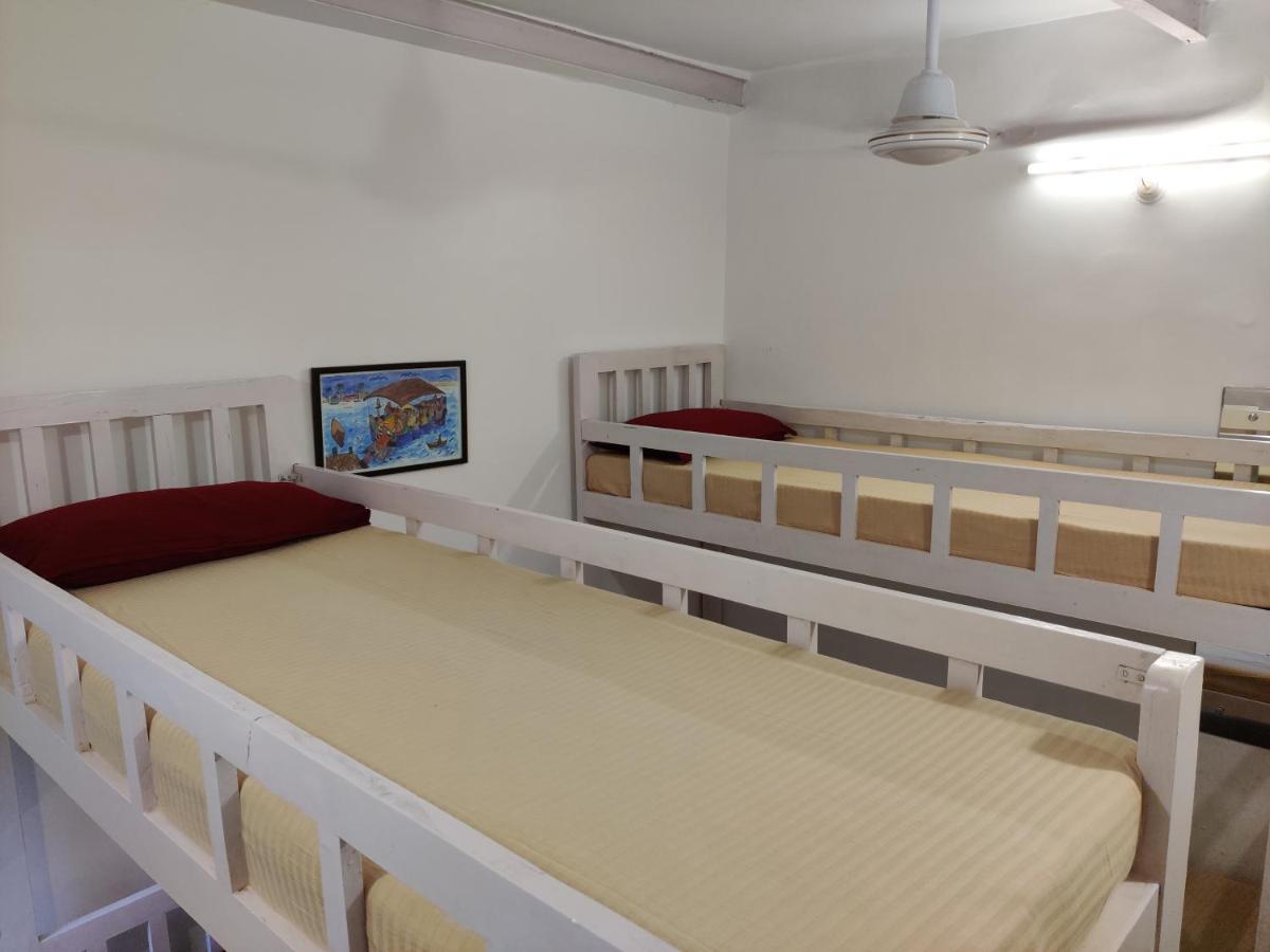 Easy Hostels パナジ エクステリア 写真